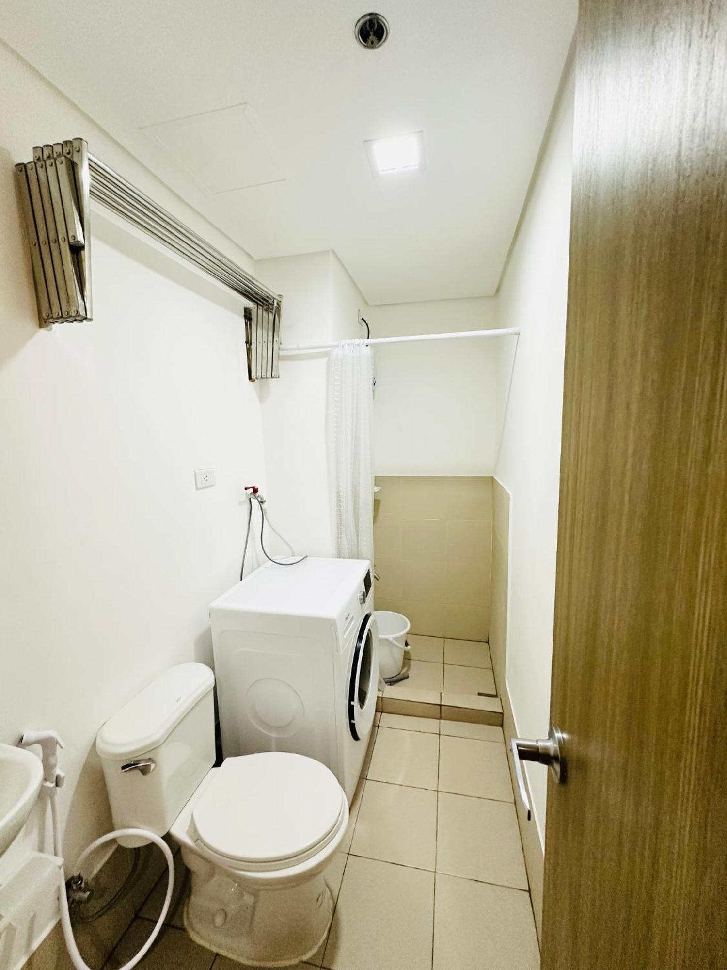 Starlight Suites Trece Martires Buitenkant foto
