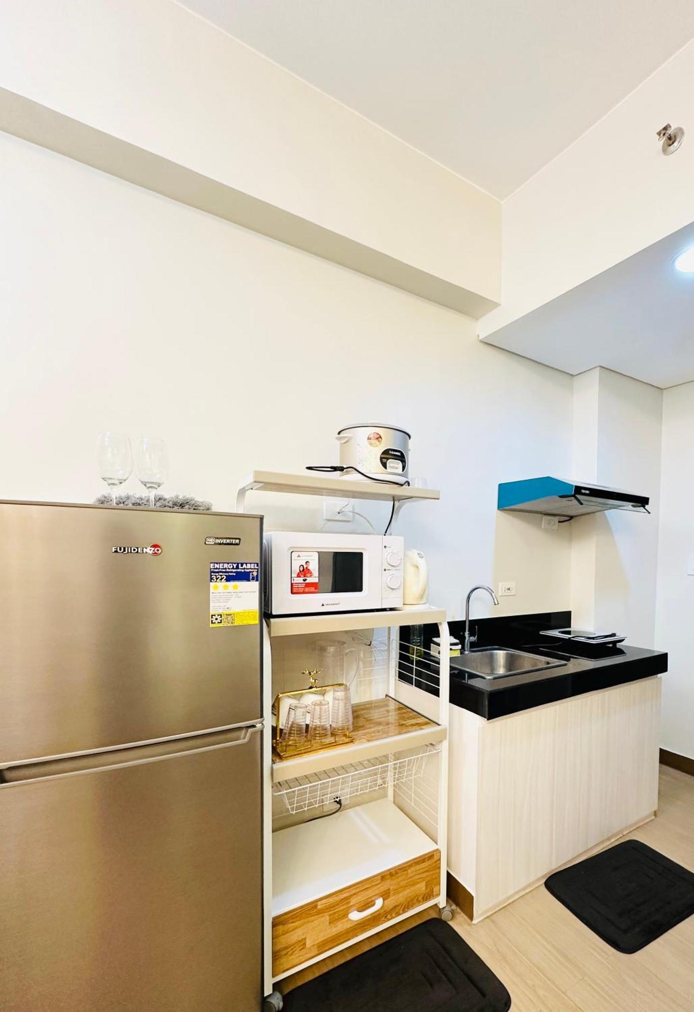 Starlight Suites Trece Martires Buitenkant foto