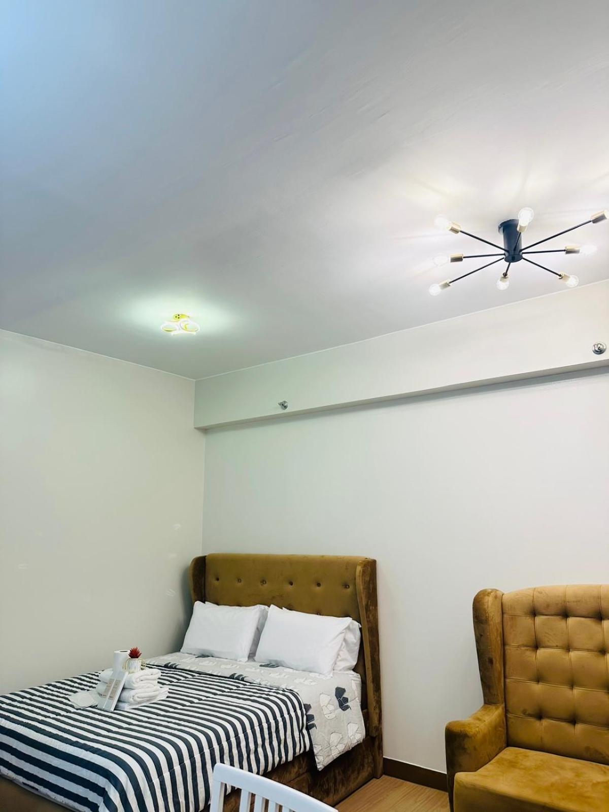 Starlight Suites Trece Martires Buitenkant foto
