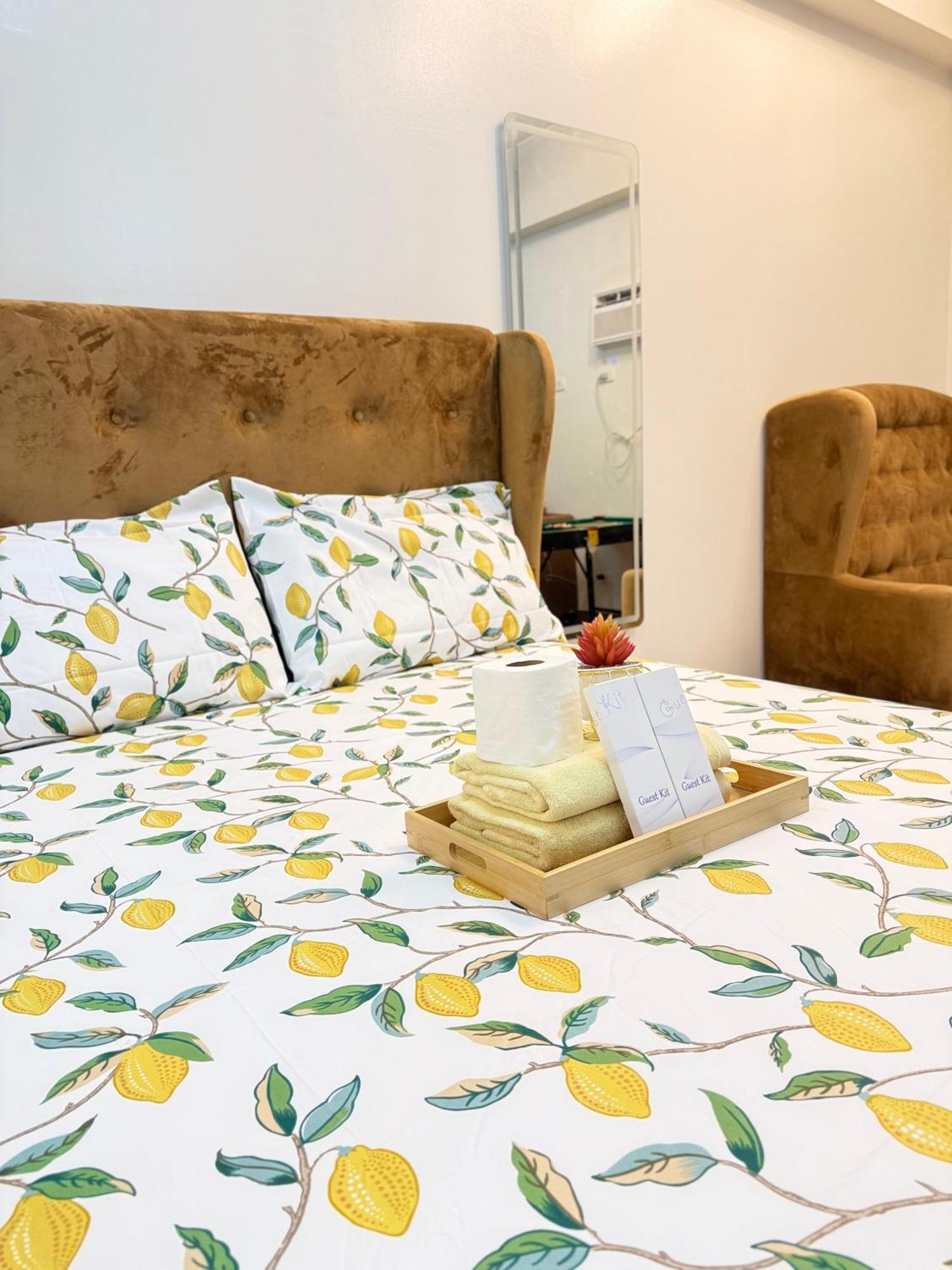 Starlight Suites Trece Martires Buitenkant foto